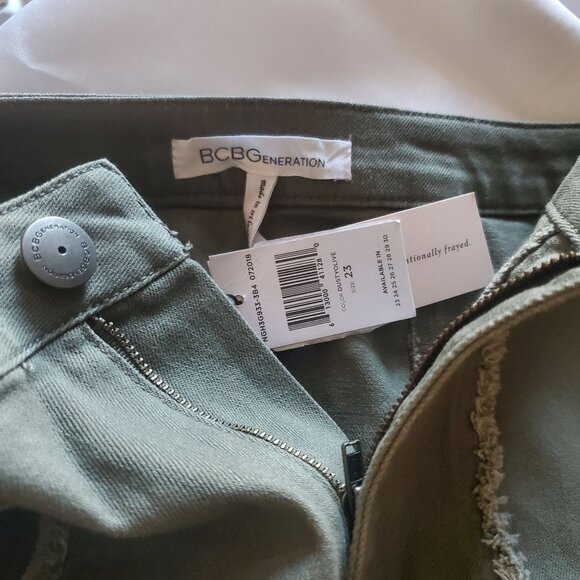 BCBGENERATION Womens Skirt‎ SZ 23 Dusty Olive Raw Fringe Frayed Hem Trim A-Line - Picture 4 of 6